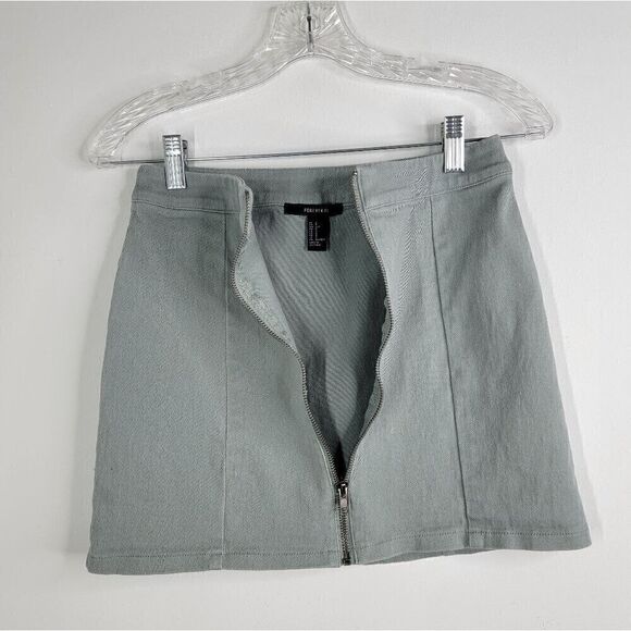 FOREVER 21 Front Zipper Mini Skirt Green Sage Size Small - Picture 3 of 6